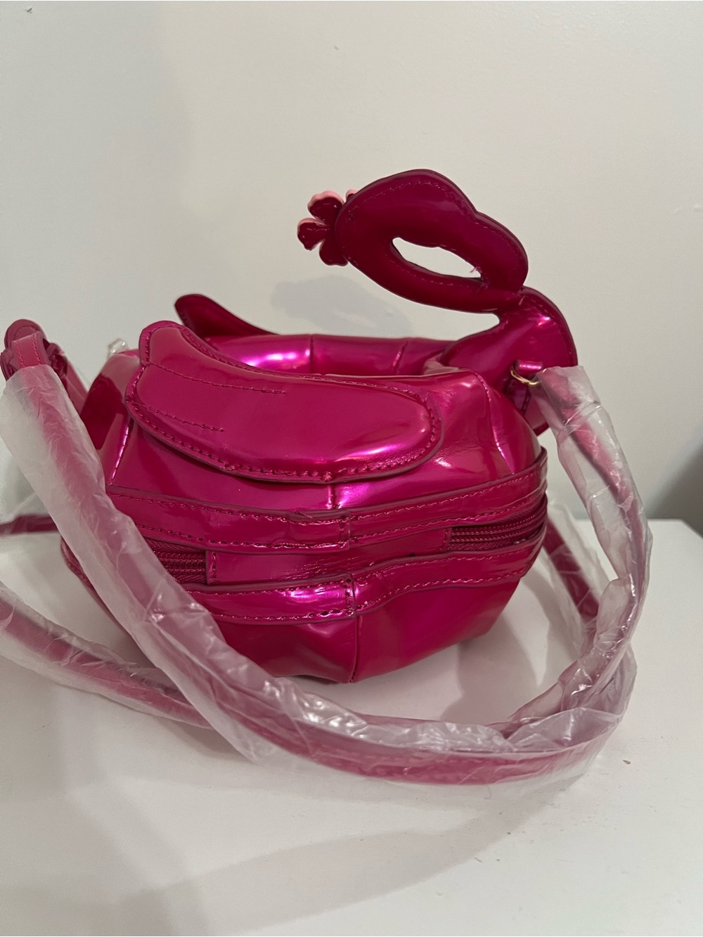 Betsey Johnson Hot Pink Flamingo Pool Floatie Crossbody Bag Hot as Flock - Picture 6 of 10